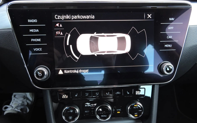 Skoda Superb cena 128900 przebieg: 35366, rok produkcji 2022 z Ostrzeszów małe 254